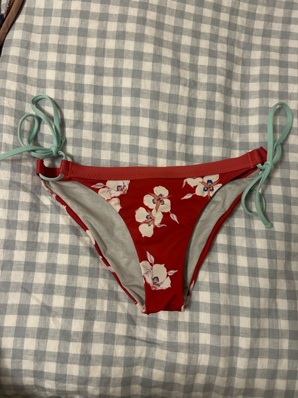 Patagonia Red Floral Tie-Side Bikini Bottoms size XS